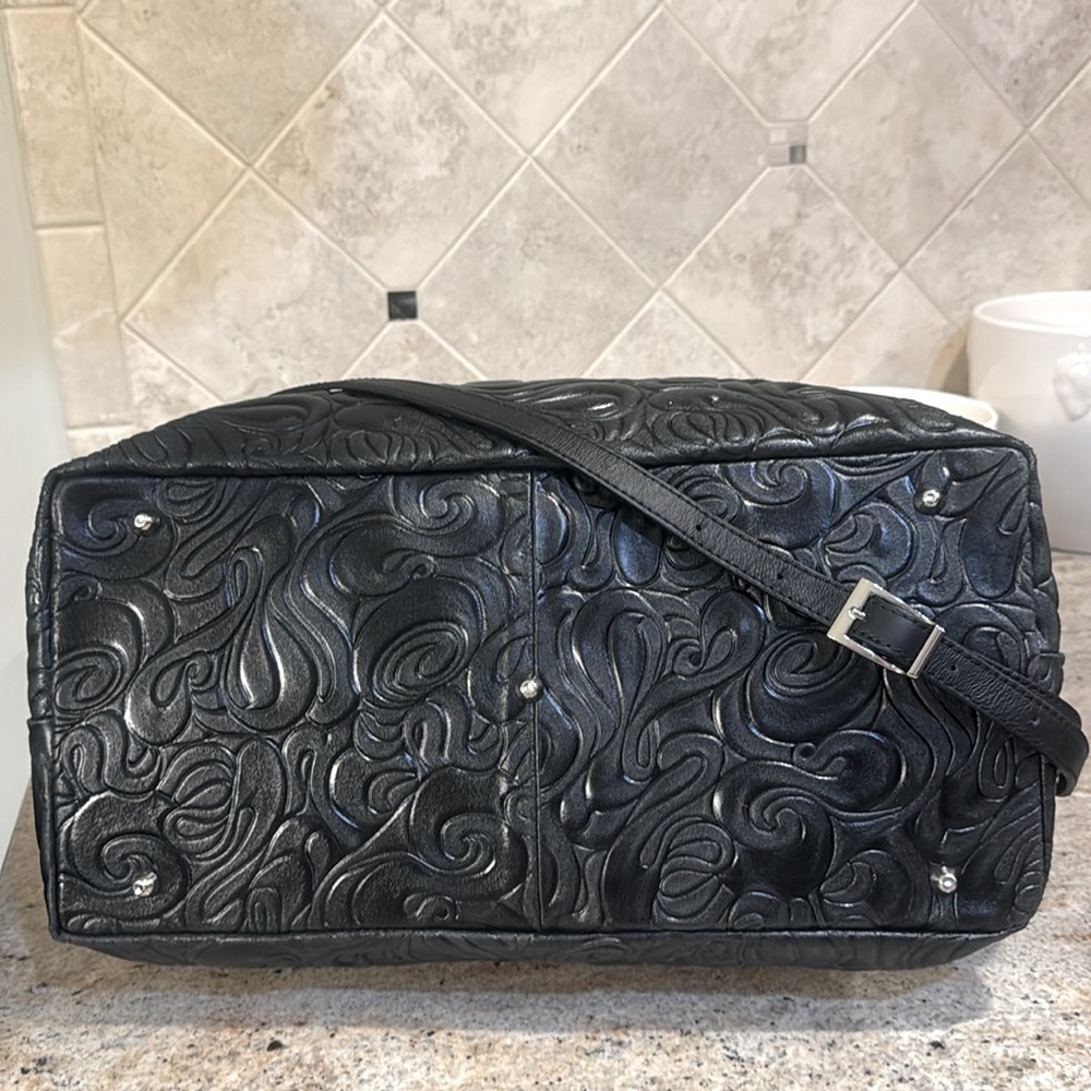 Elegant Black Embossed Italian Leather Extra-Large Tote with Twilly Accent - New - Picture 9 of 15